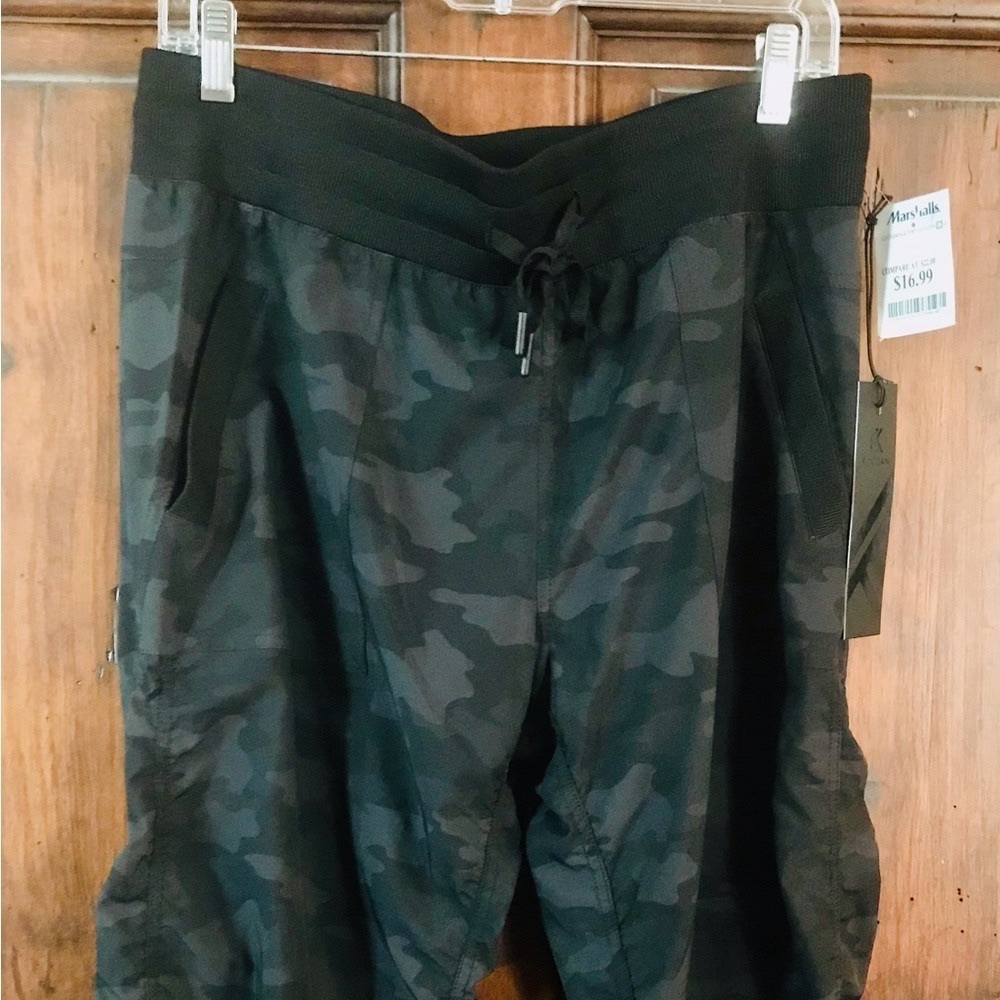 Kyodan Active Capri Pants NWT